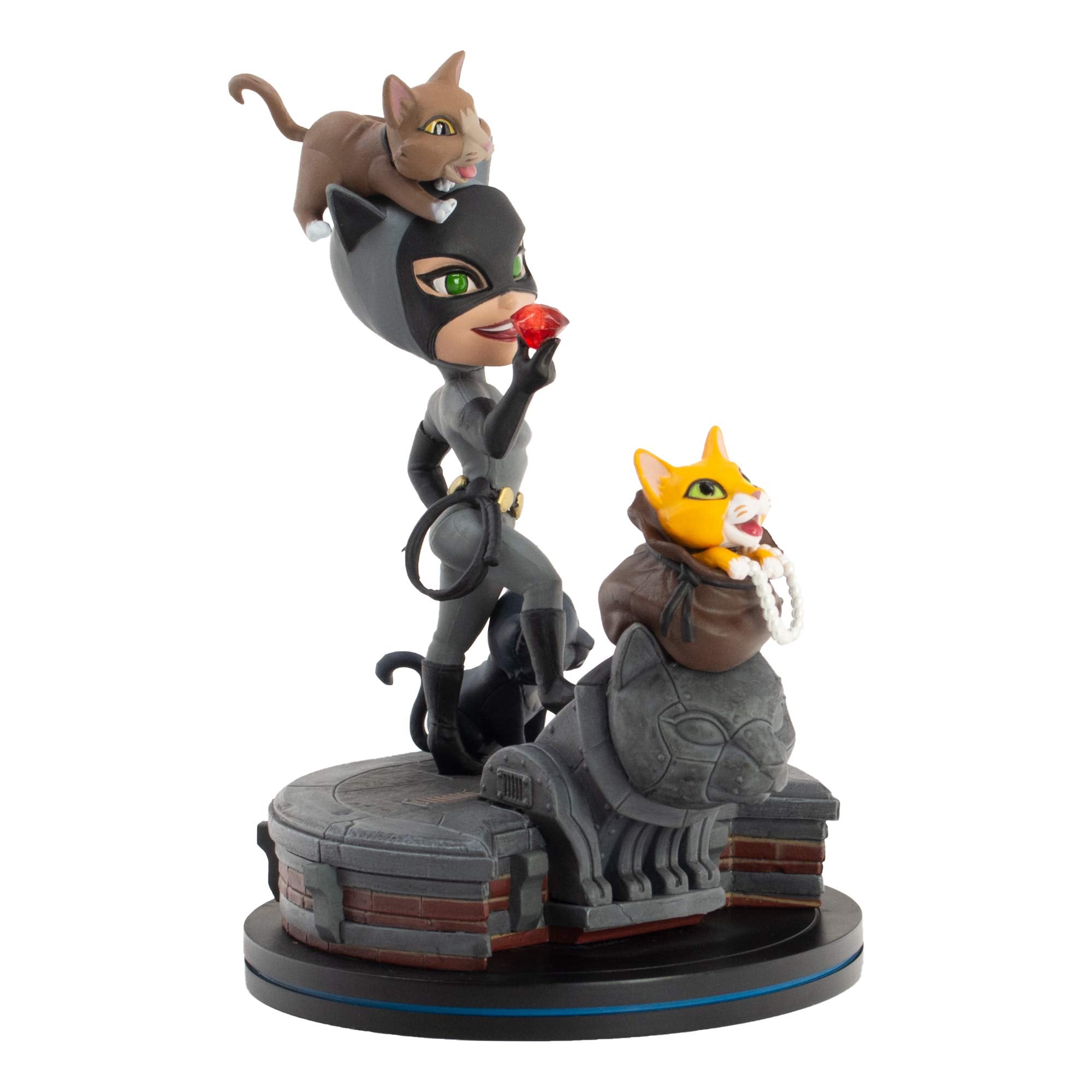 QMx Catwoman Q-Fig Elite massive gemstone prop for dramatic display.