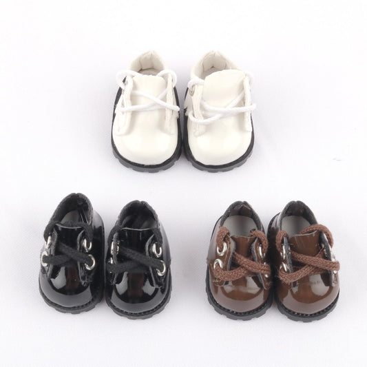 QSKJJI doll shoes 3-pairs set in black, brown, white for 17 cm dolls; outfit matching.