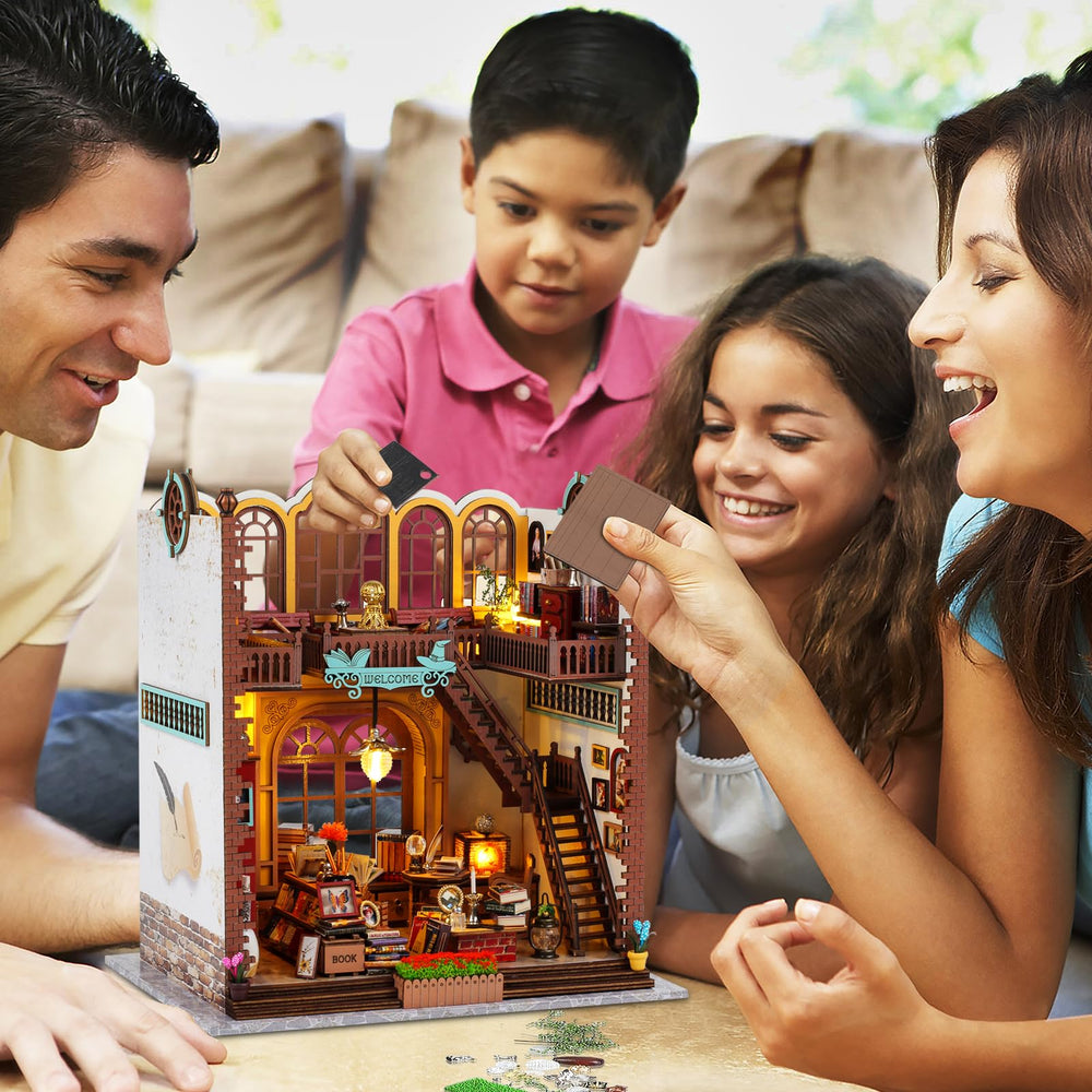 Quanquer tiny house kit makes a thoughtful gift for crafters.