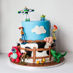 Queediz desk decor small figures to spark imaginative storytelling