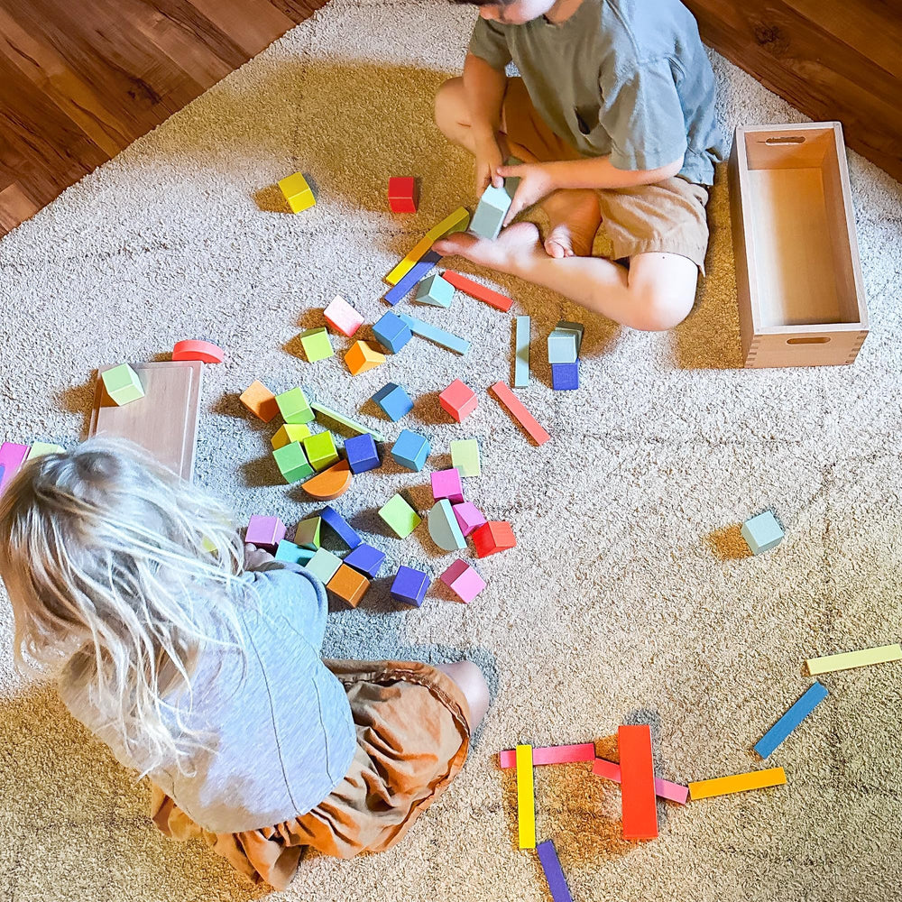 Quiggly rainbow blocks arcs for smooth architectural curves in play.