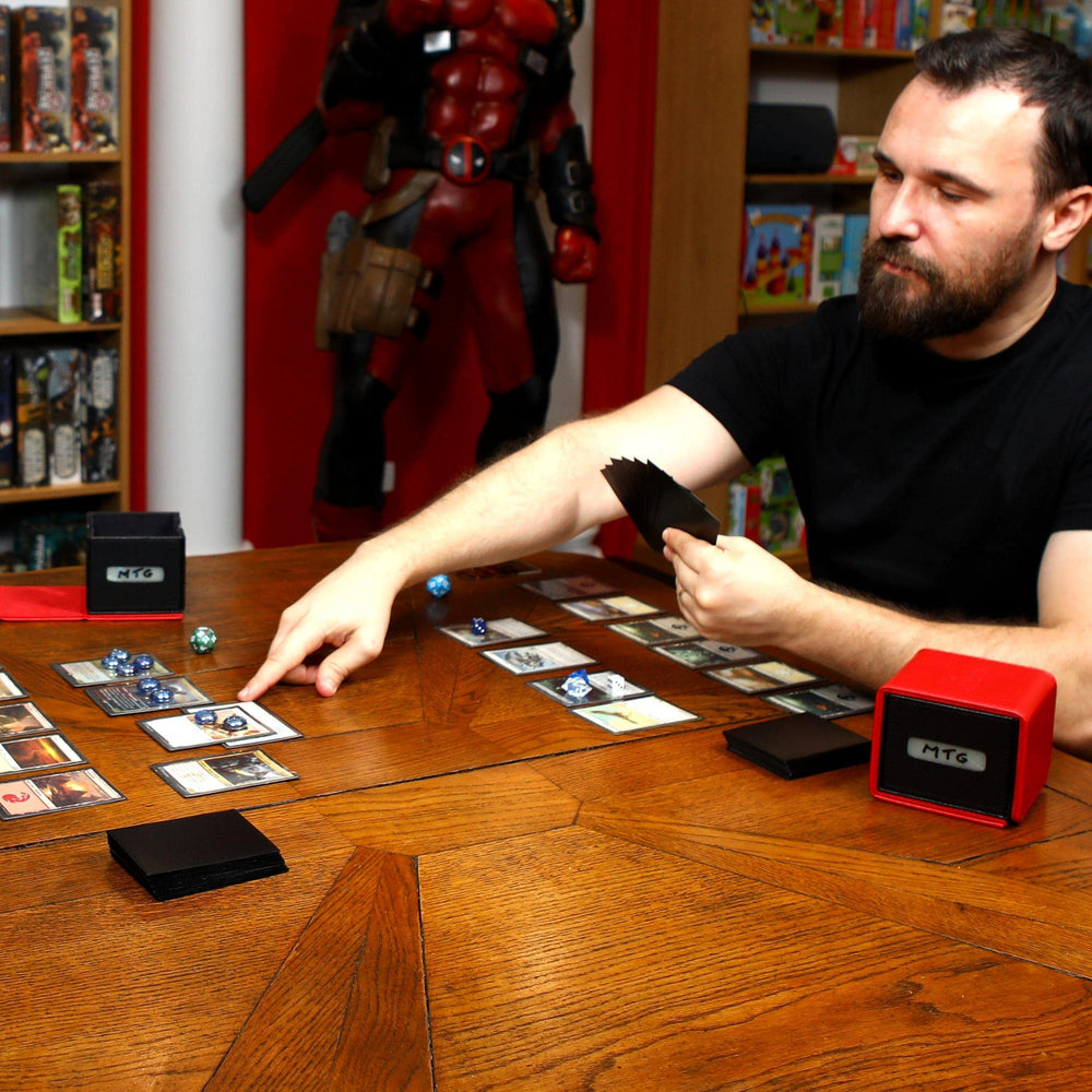 Quiver Time Artemis standard sleeves protect Standard and Expanded formats while on display.
