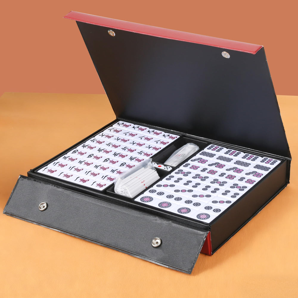 QYMZKA Riichi Mahjong red vinyl case keeps everything secure while traveling