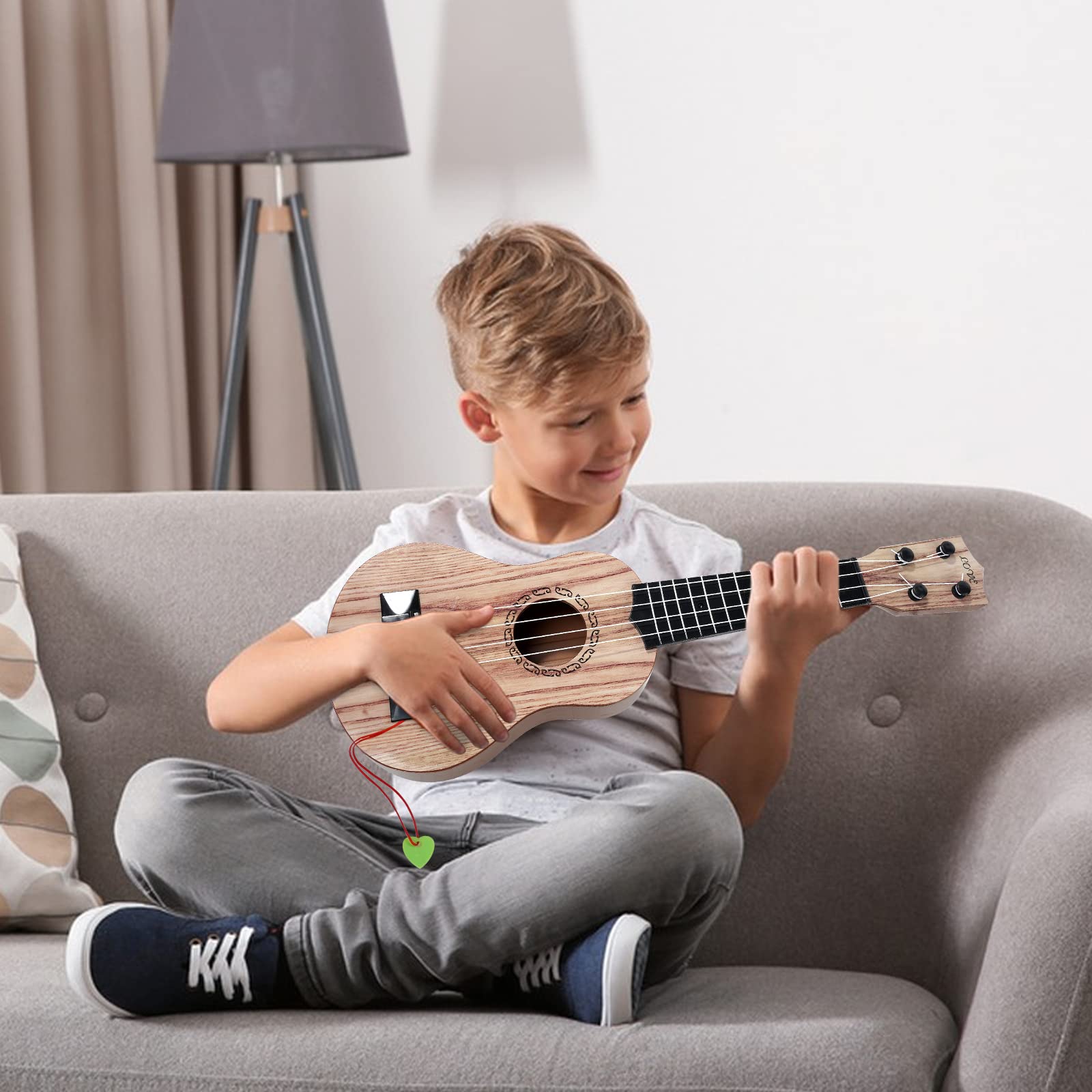 Raimy 17in ukulele packaging box, gift-ready presentation for celebrations.