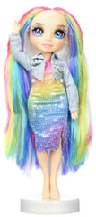 Rainbow High Amaya customizable fashion accessories for stylish looks.