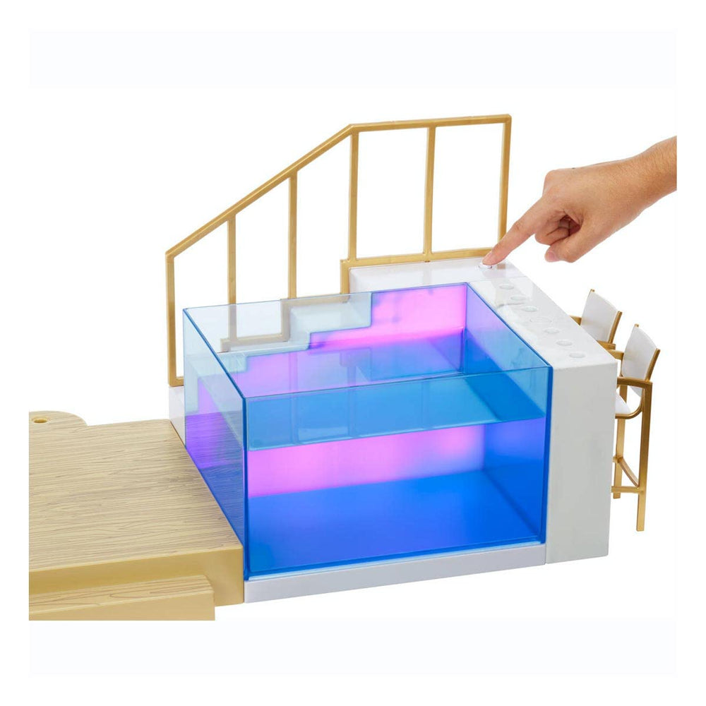 Rainbow High marble counter with recessed slots anchors the juice bar.