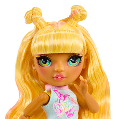 Rainbow High Skyler blue-stage outfit, ideal for storytelling adventures.