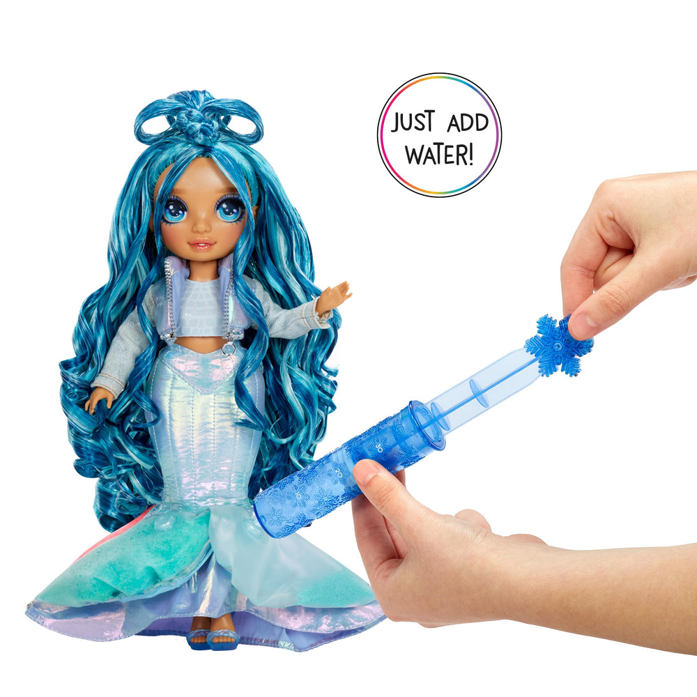 Rainbow High snowman kit with mold and pretend snow accessories.