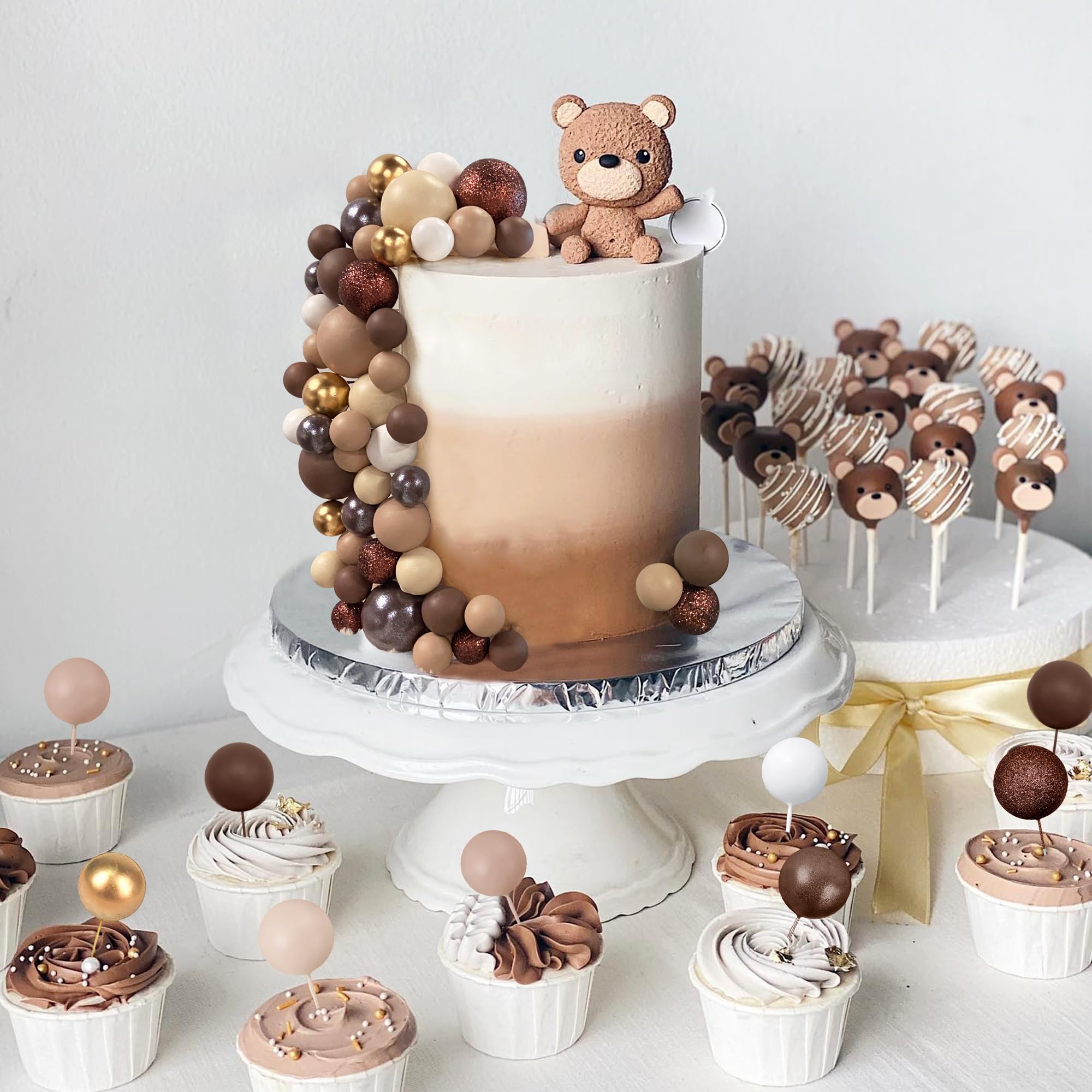 RASSLISA multi-color toppers enhance cakes with cheery modern accents.