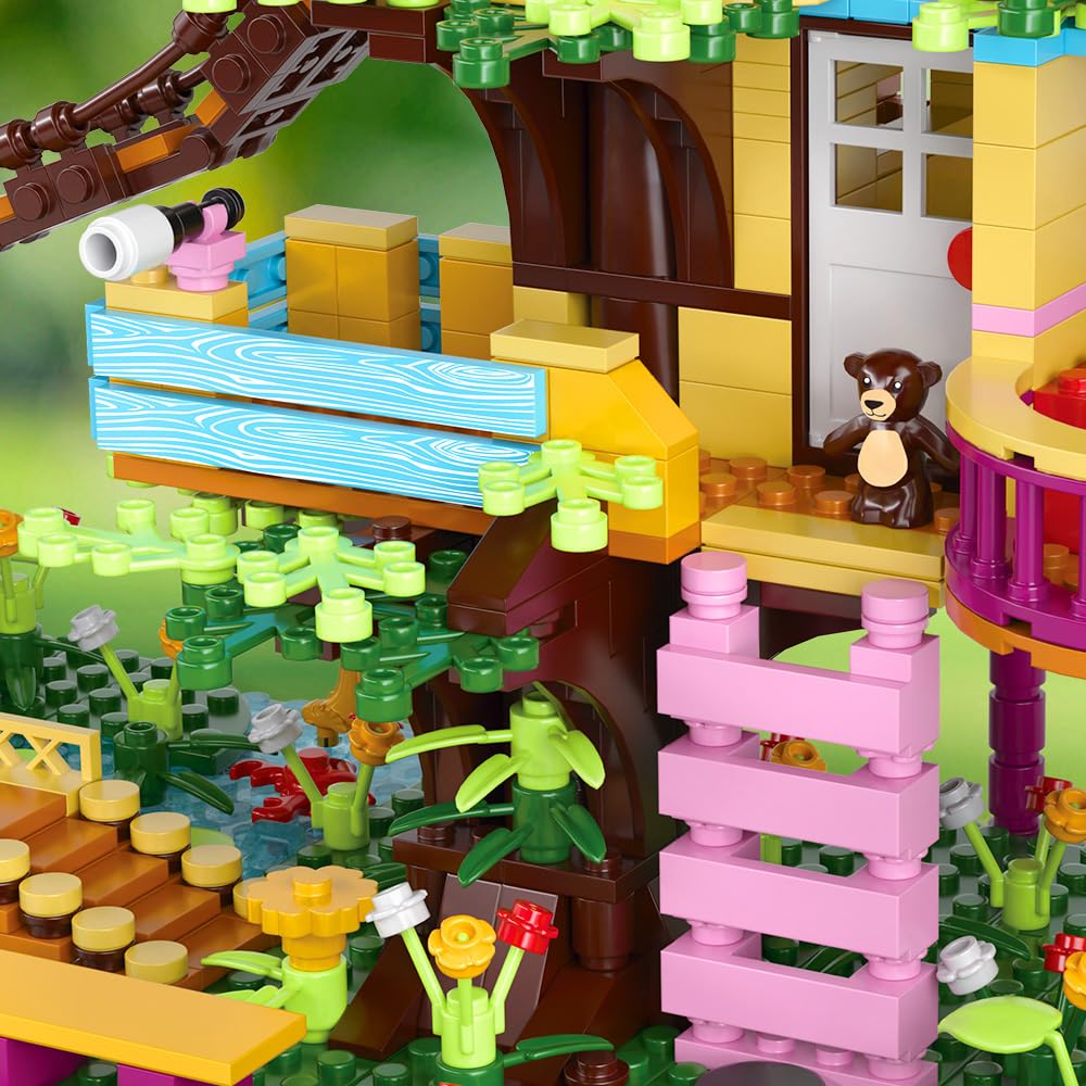 RAVAYO Tree Building Set cat figure enhances cozy storytelling.