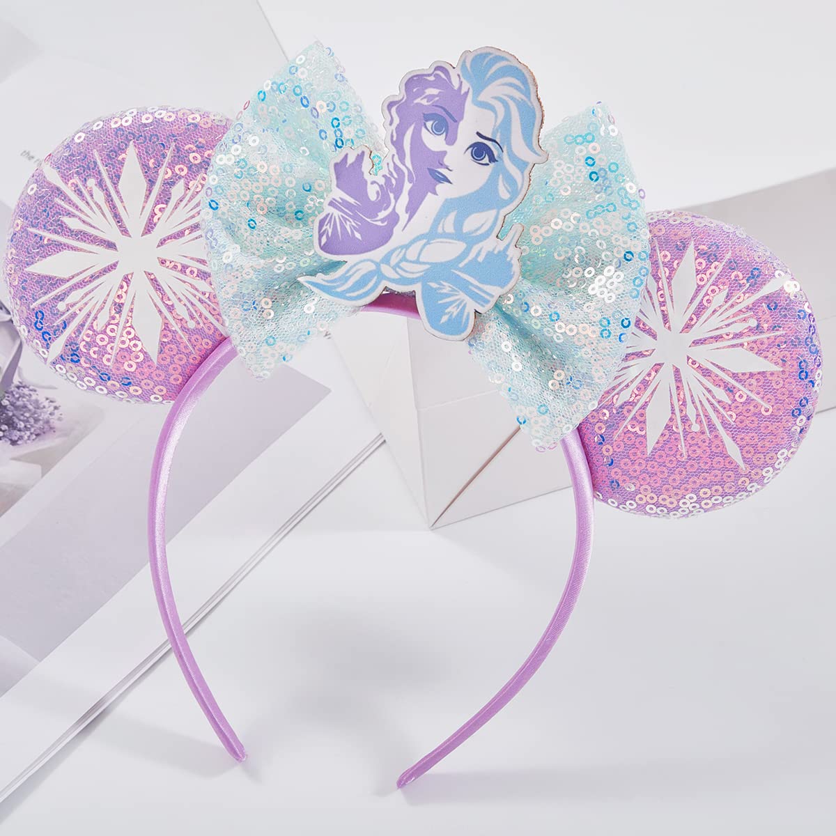 RAZKO Disney trip-ready accessory enhances costumes and photos.