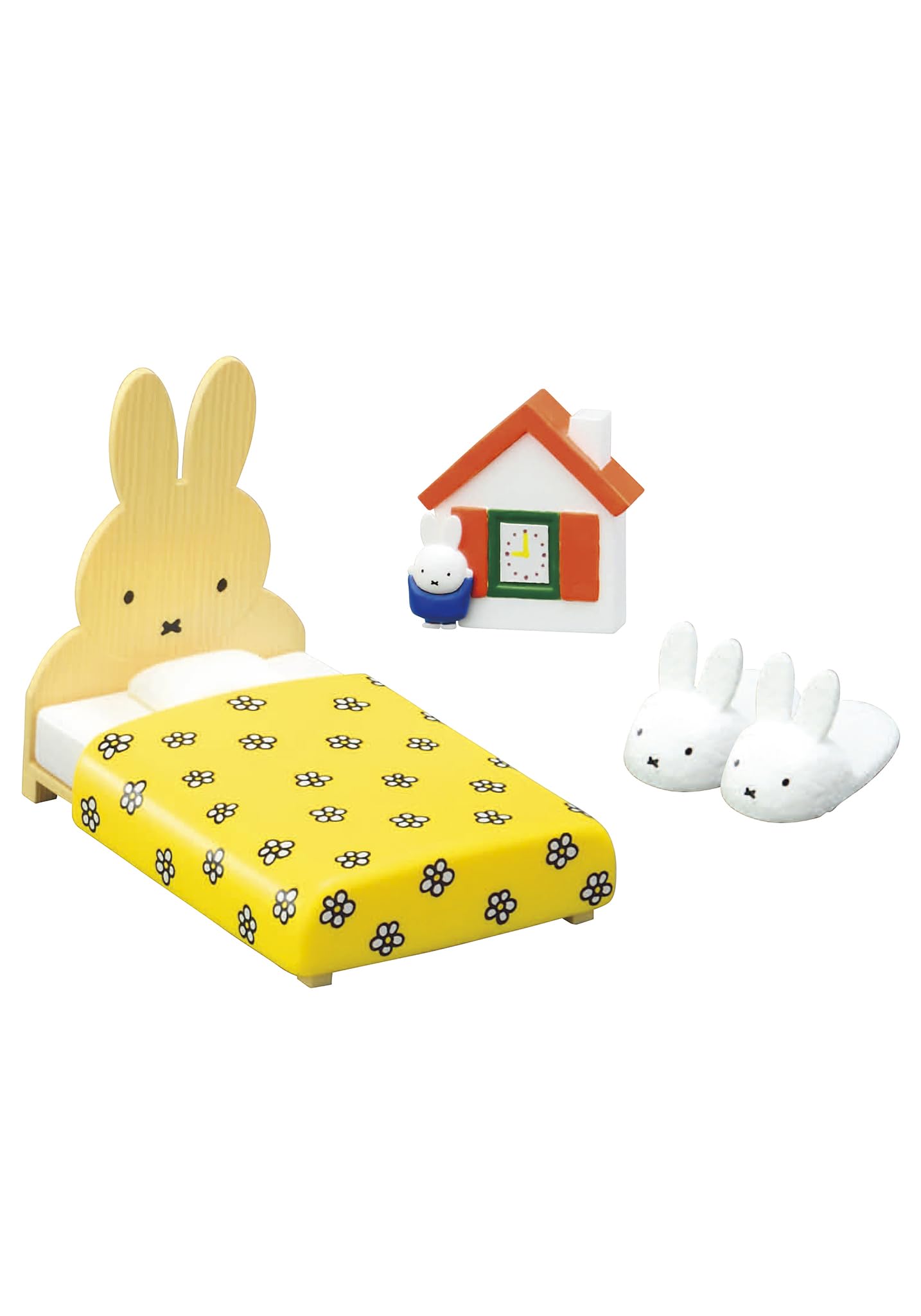 Re-Ment Miffy display base mini helps create neat mini-dioramas.