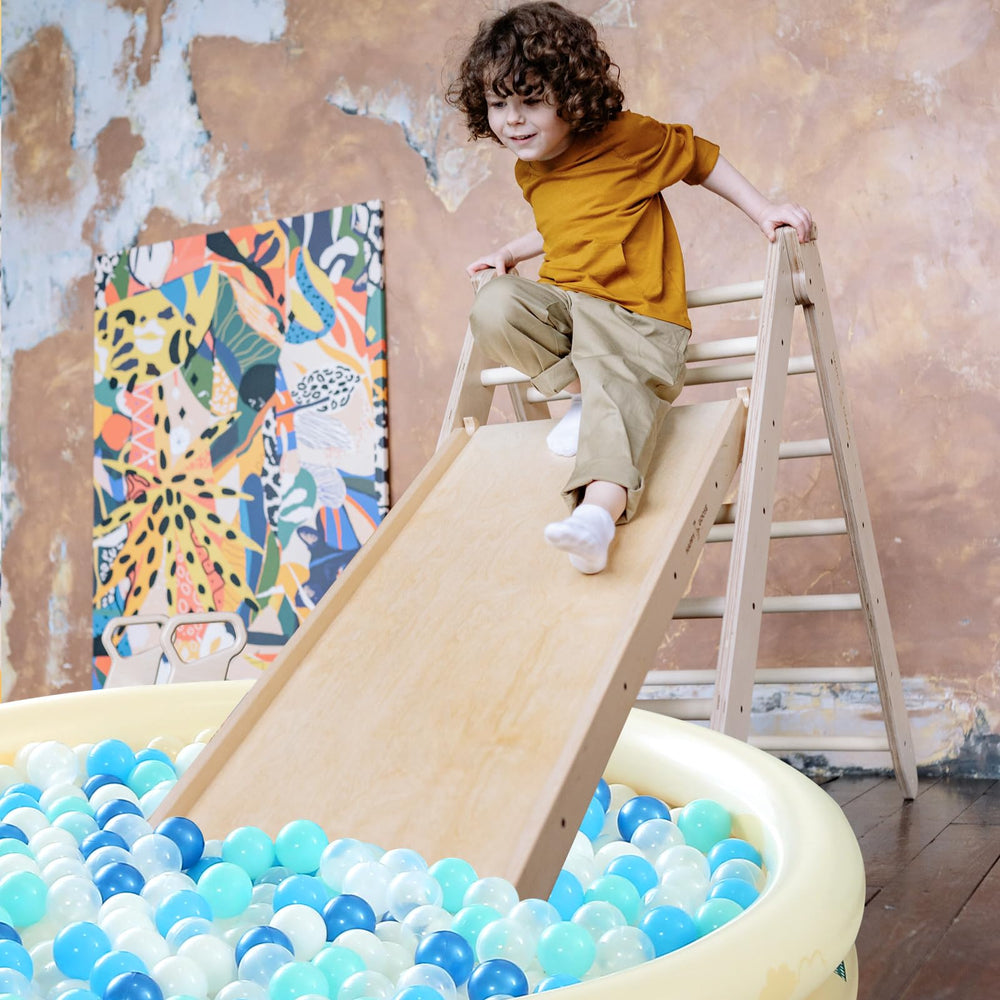 Realhaha soft-surface balls minimize sharp edges for gentle toddler handling.