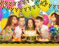 Remagr construction party setup ideas helps create a cohesive theme.