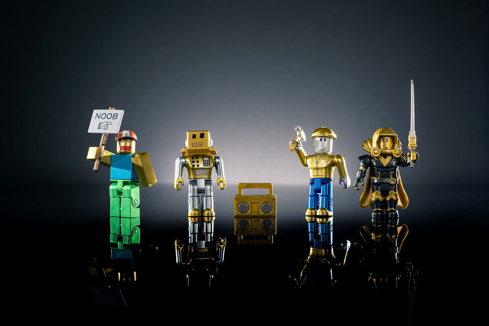 Dominus Aureus Dude gold figure regal presence for shelf appeal.