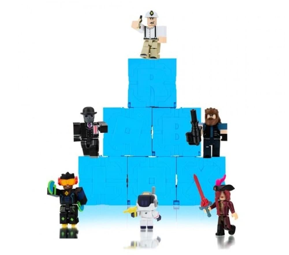 Roblox Series 9 figure packaging highlight adds to display and gift-ready appeal.