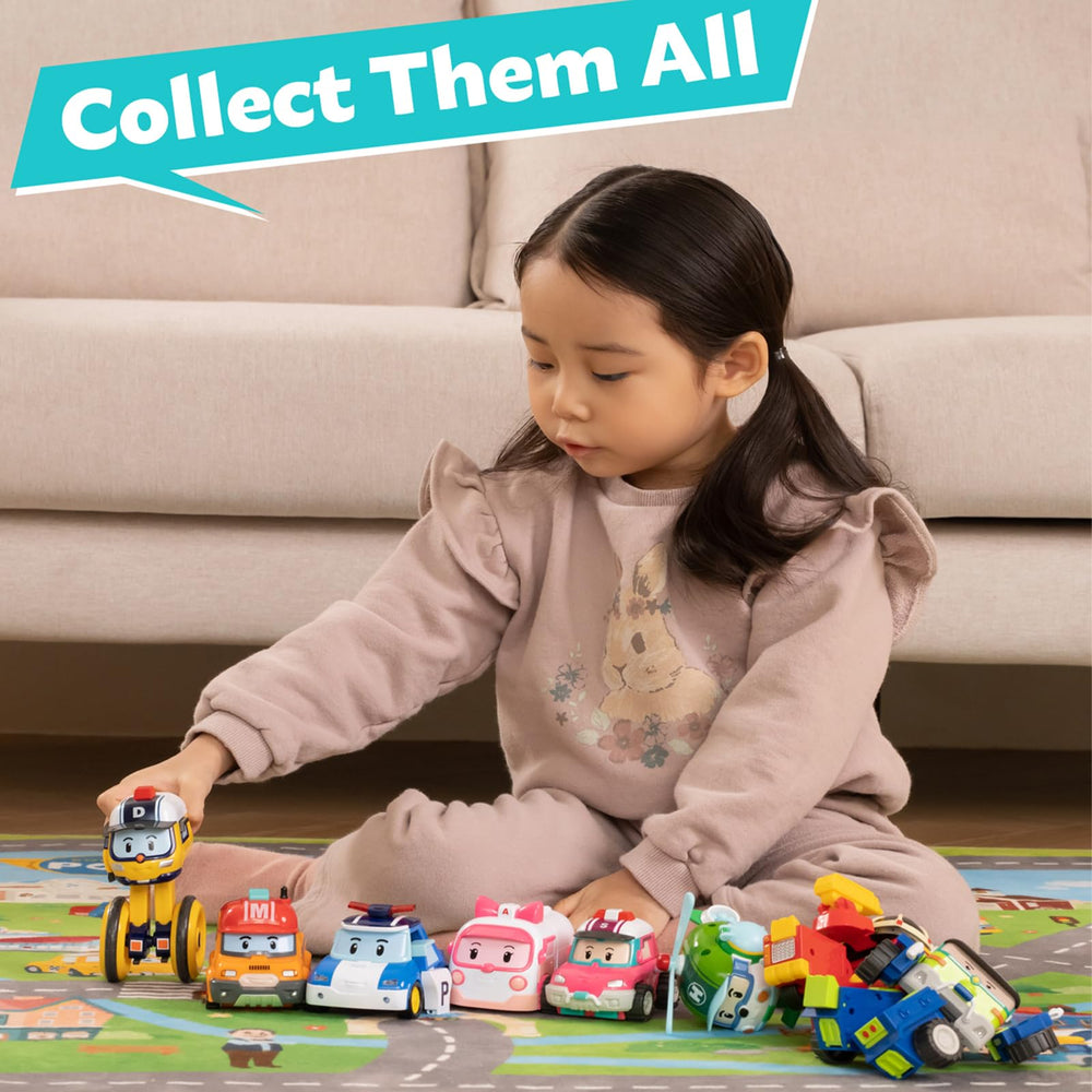Robocar Poli Sandy transforms easily with an easy grip handle for young kids