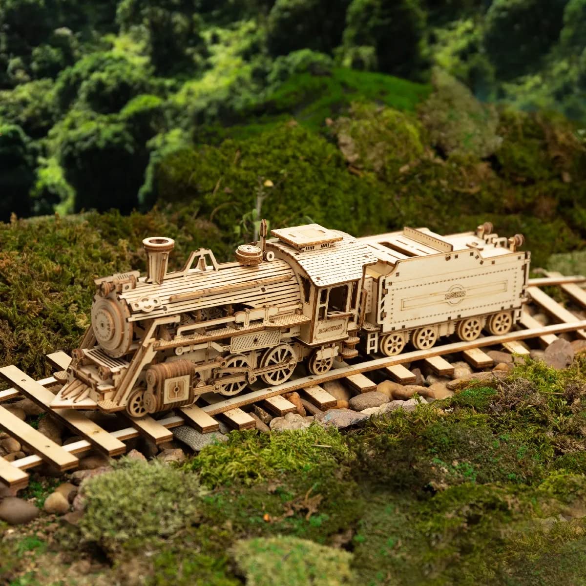ROKR completion display shot showing the finished model