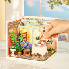 Rolife Blooming Tea Garden gift set, a thoughtful present for crafters.