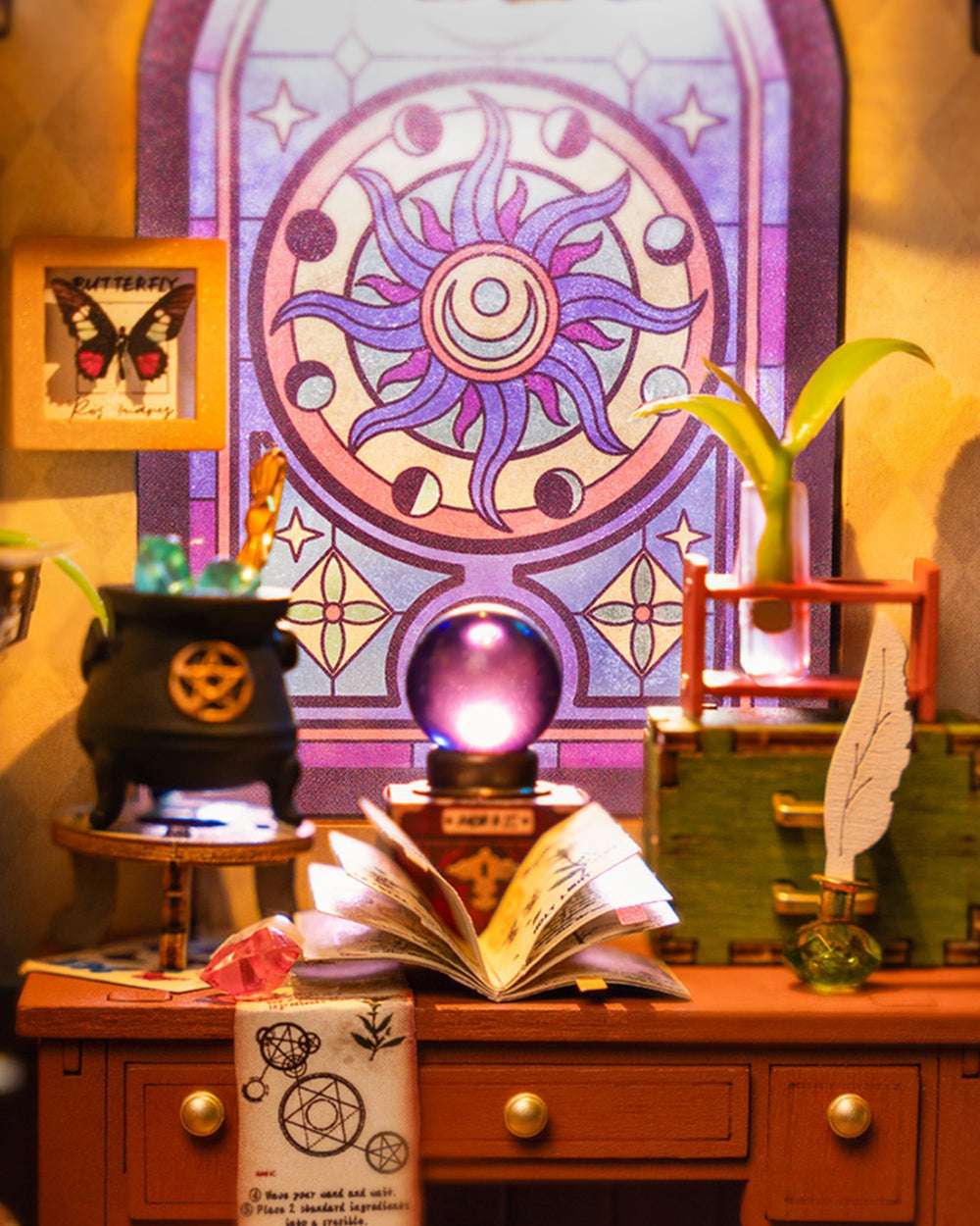 Rolife secret-unraveling book provides hidden detail for a mysterious diorama.
