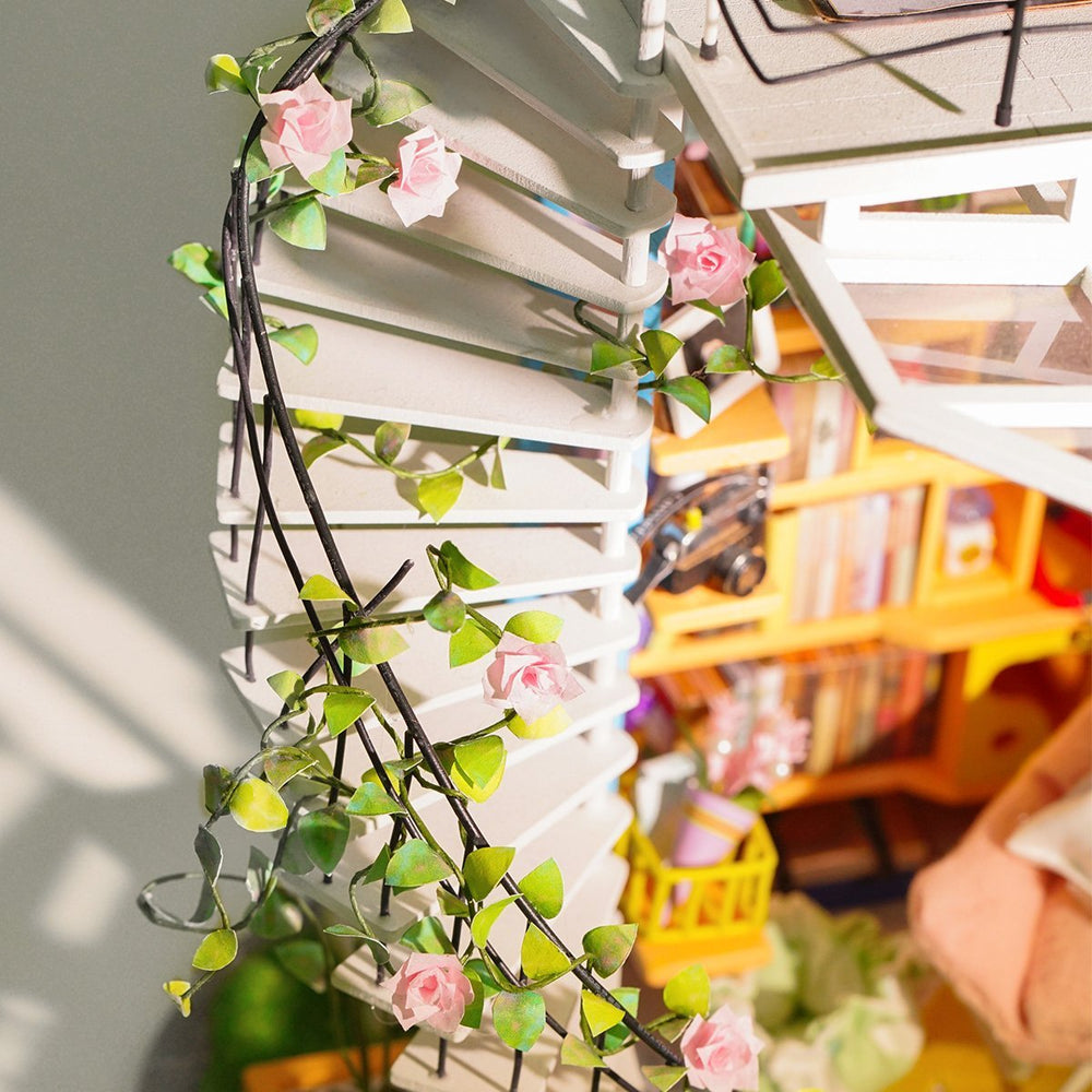 Rolife Doras Loft interior rooms with miniature furniture for storytelling