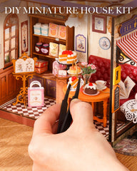 Rolife Leisure Tea Time suitable for tiny figures and storytelling.