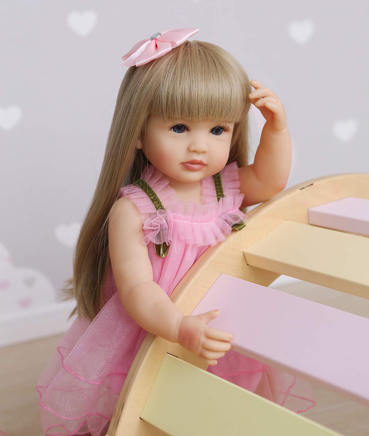 ROSHUAN Reborn doll hand-painted skin detail adds realism