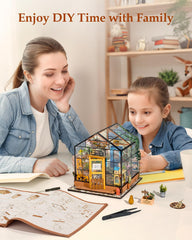 Rowood Cathy's Flower House Mayberry Street design elevates desk decor