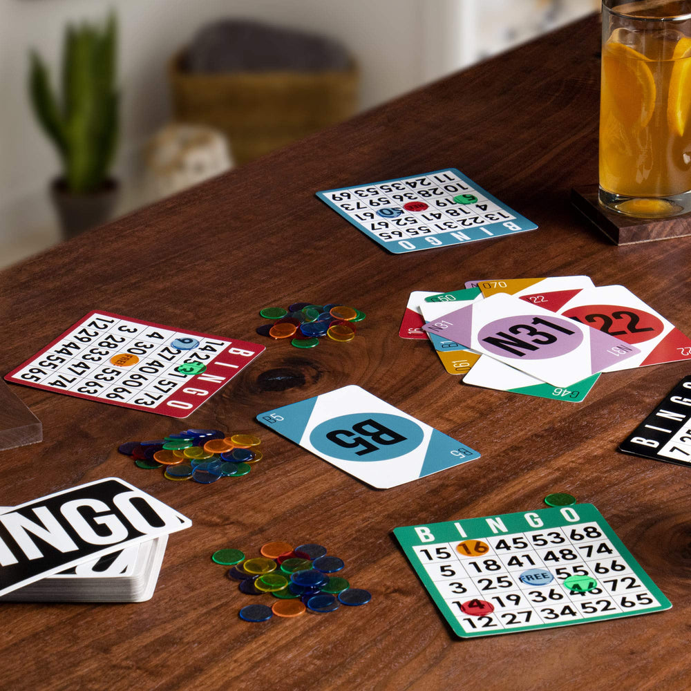Royal Bingo large-format faces help players track numbers more easily.