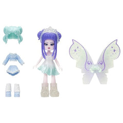 Royale High fairy wings that double as a wearable ring for styling.