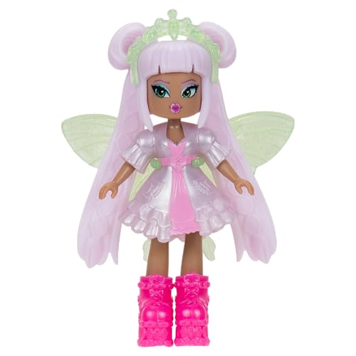 Royale High wings transforming into a wearable ring feature for playful styling