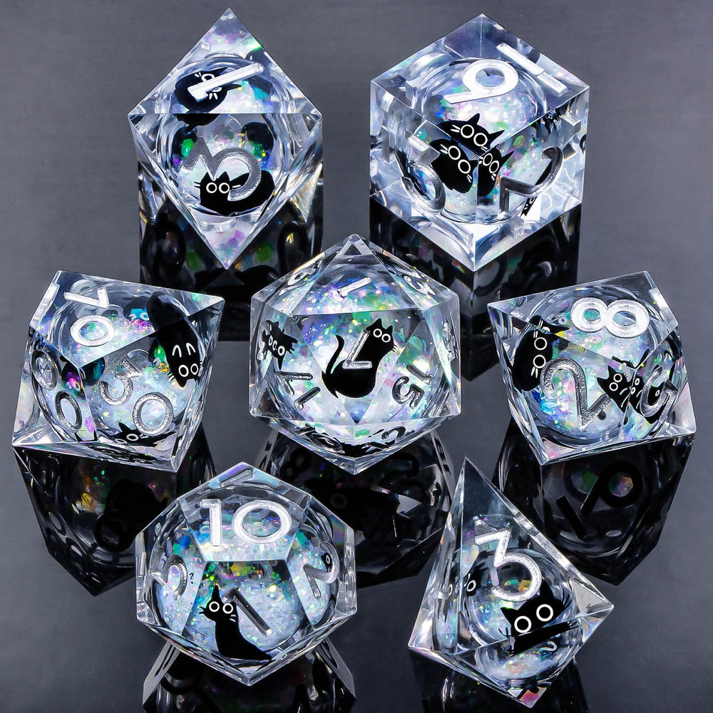 Roycevon sharp-edge D20 with high-contrast numerals for easy reading.