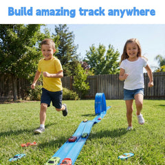 Powerful stunt car action complements the RuoKmaxx track.