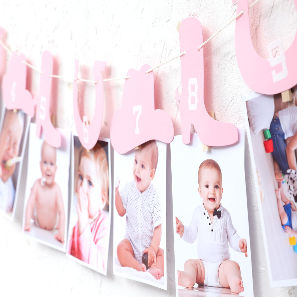 Rweseo Lightweight Polyester Nylon Banner is easy to hang.