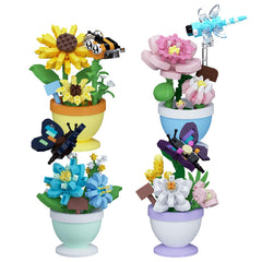 Sacblirr mini bonsai with bees decorates your desk with a playful nature vibe.