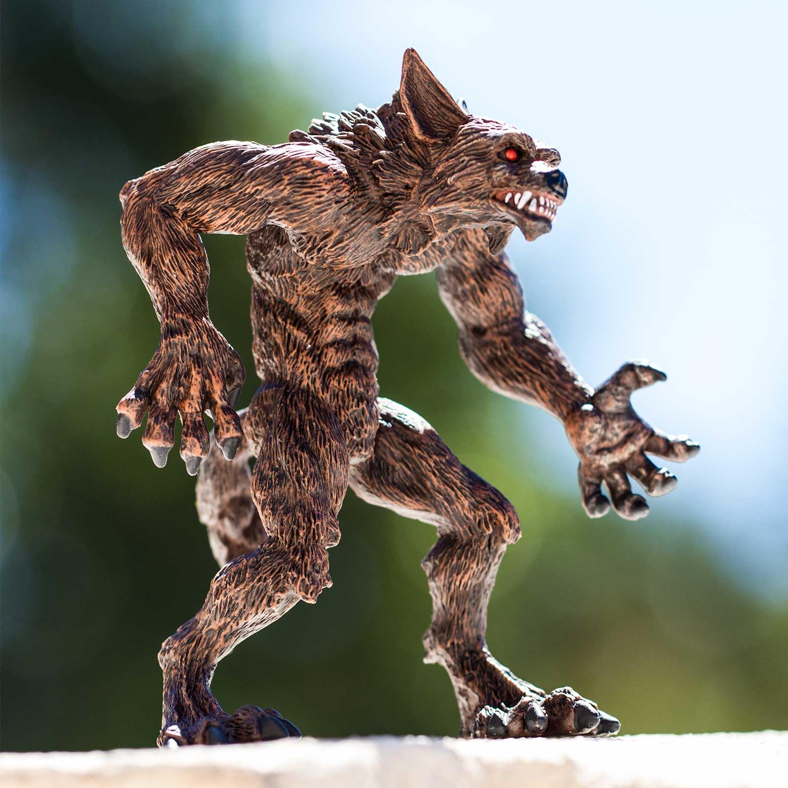 Safari Ltd Werewolf Claws Detail—lifelike features support role-play adventures.