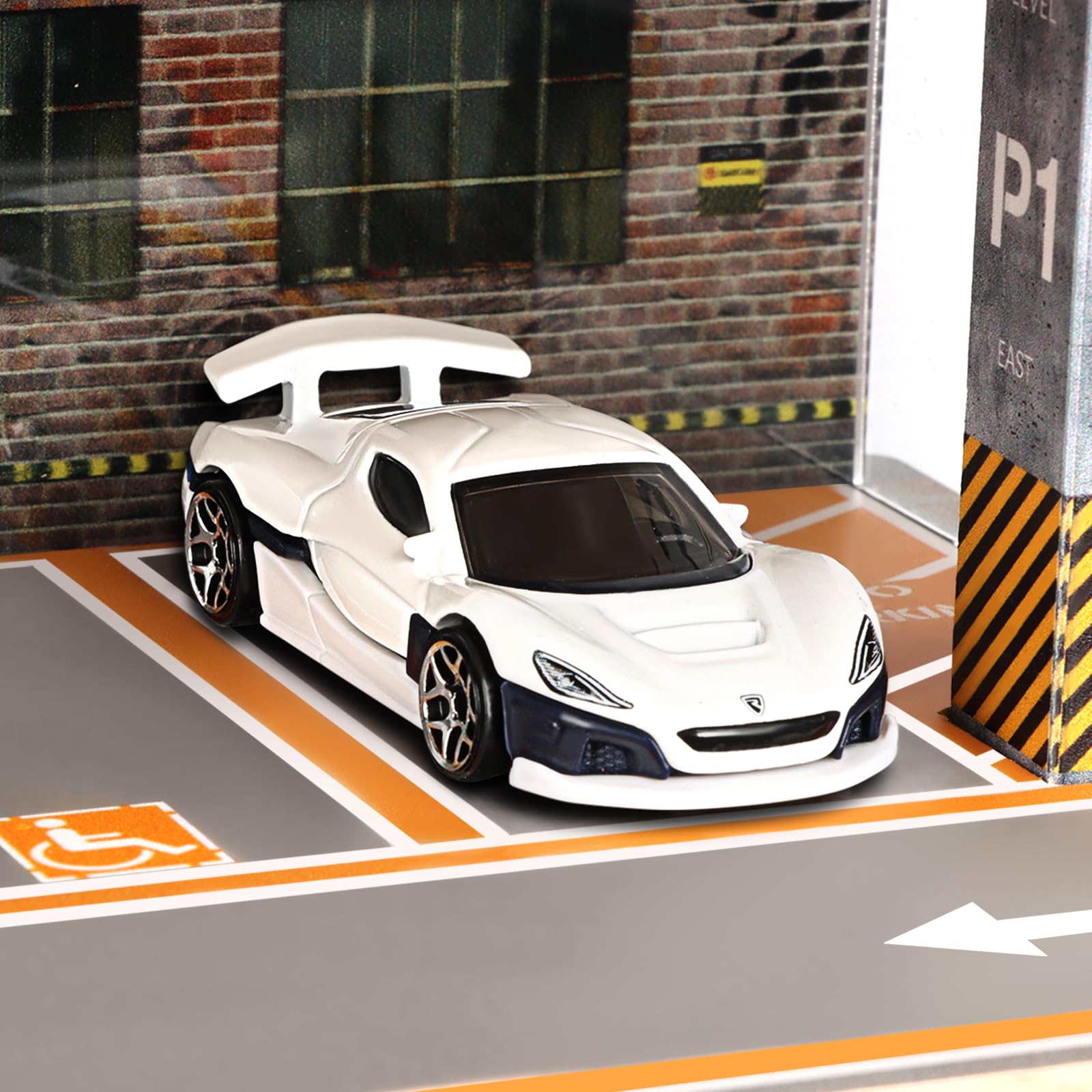 Saichotoy racing-theme finish adds authentic flair.
