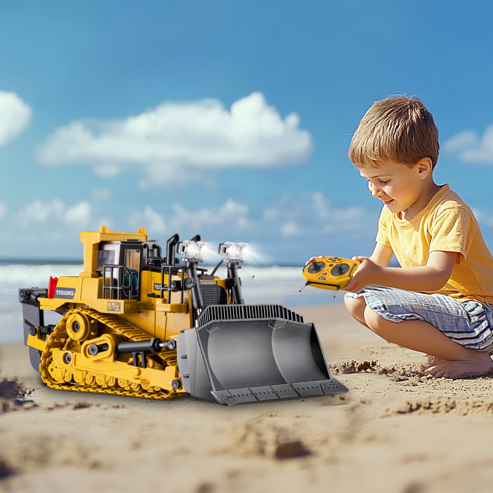 Samtop RC Bulldozer 360 degree rotation enables precise steering.