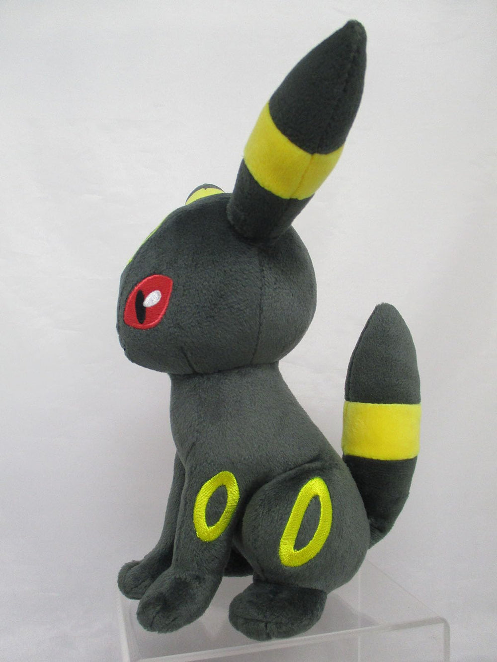 Sanei PP122 Umbreon Plush ears feature yellow rings and charm