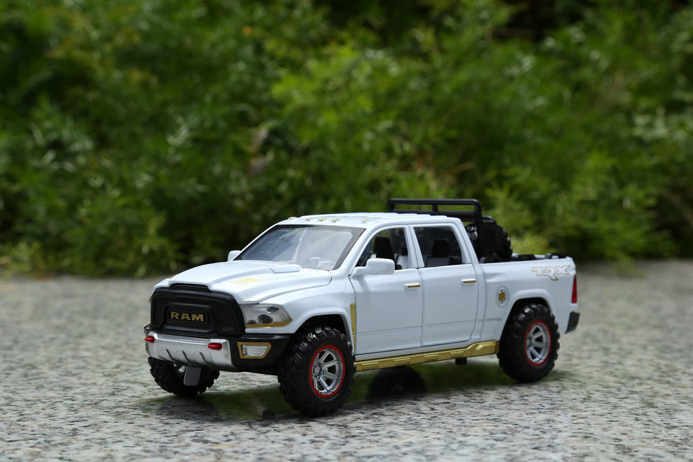 SASBSC toy truck features light and sound for immersive play.