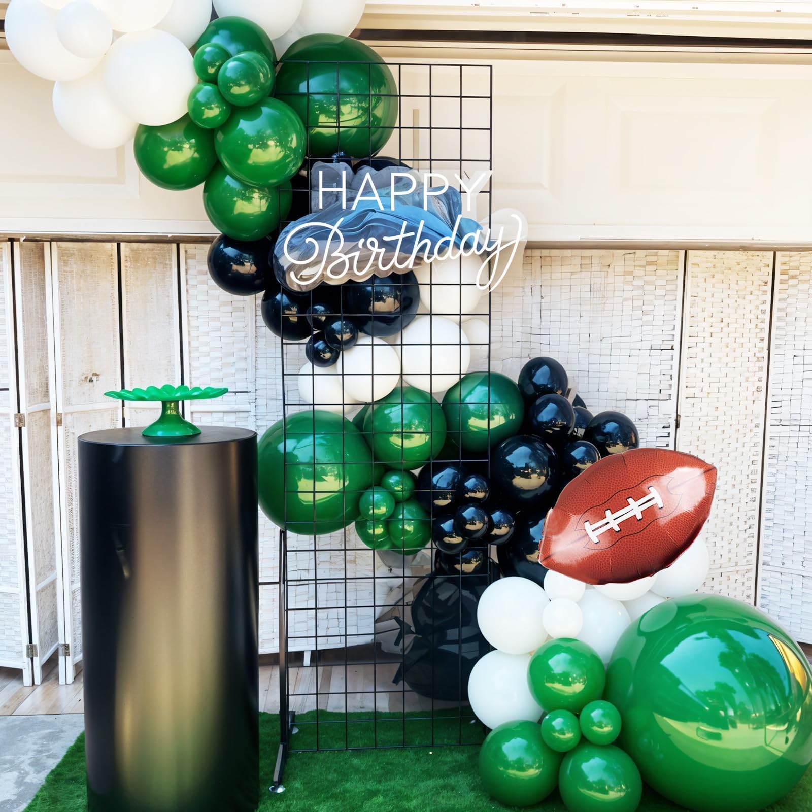 Saxuxu balloon garland and ribbon setup for quick party decor