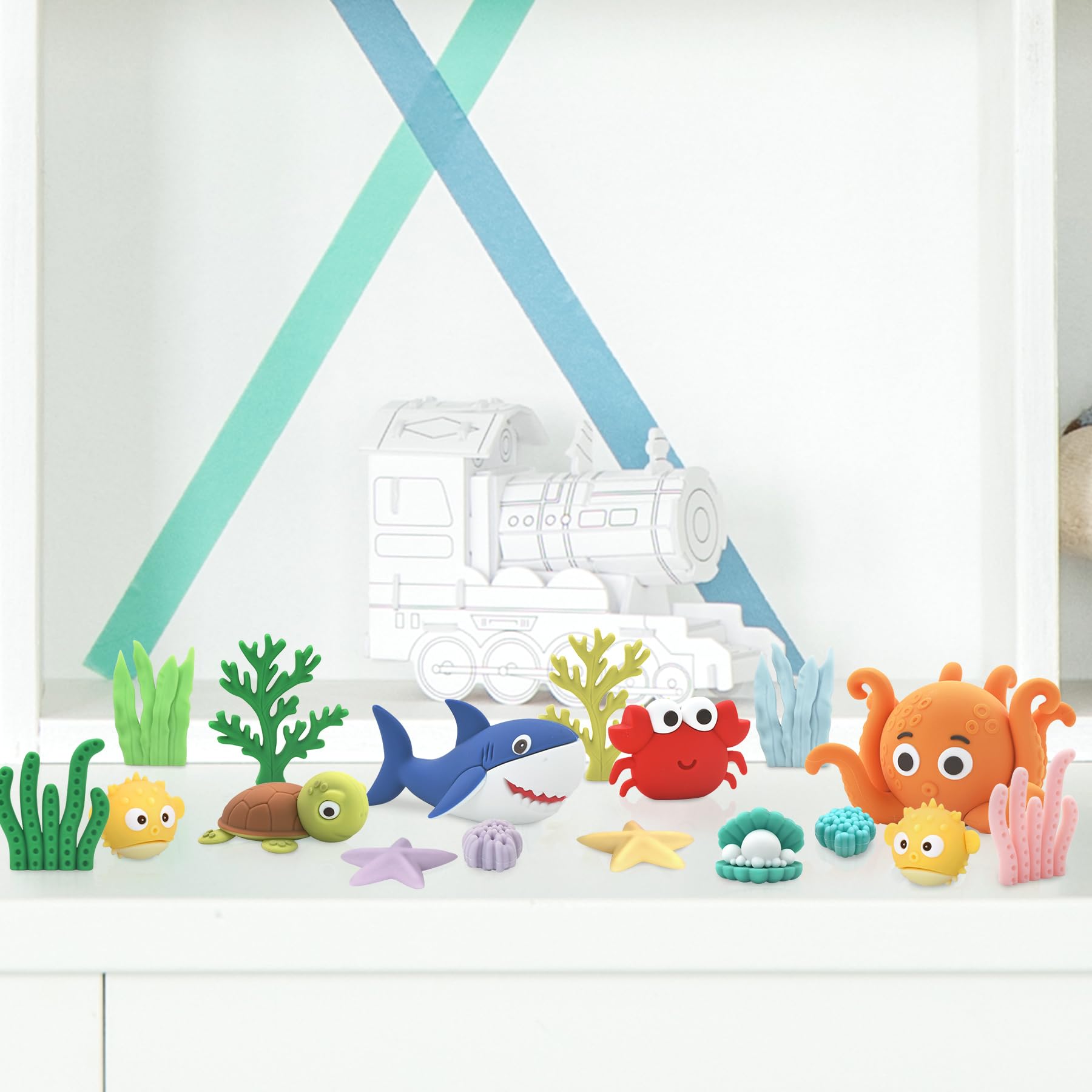 SayHalo Under the Sea Seashell Topper creates coastal charm on cupcakes.