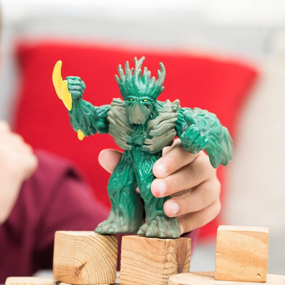 Schleich Eldrador Jungle Emperor shield-ready pose for defensive play and story builds.