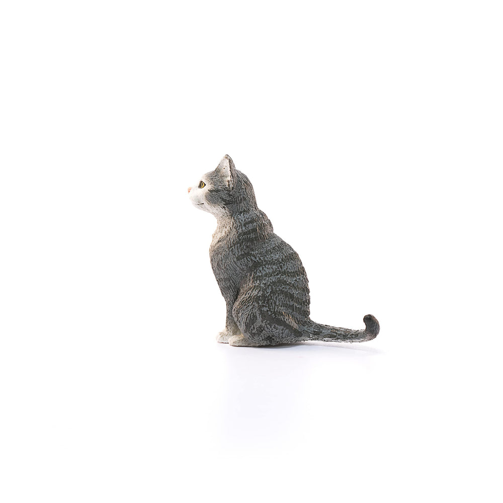 Schleich Farm World cat figurine close-up showing detailed fur texture for realism.