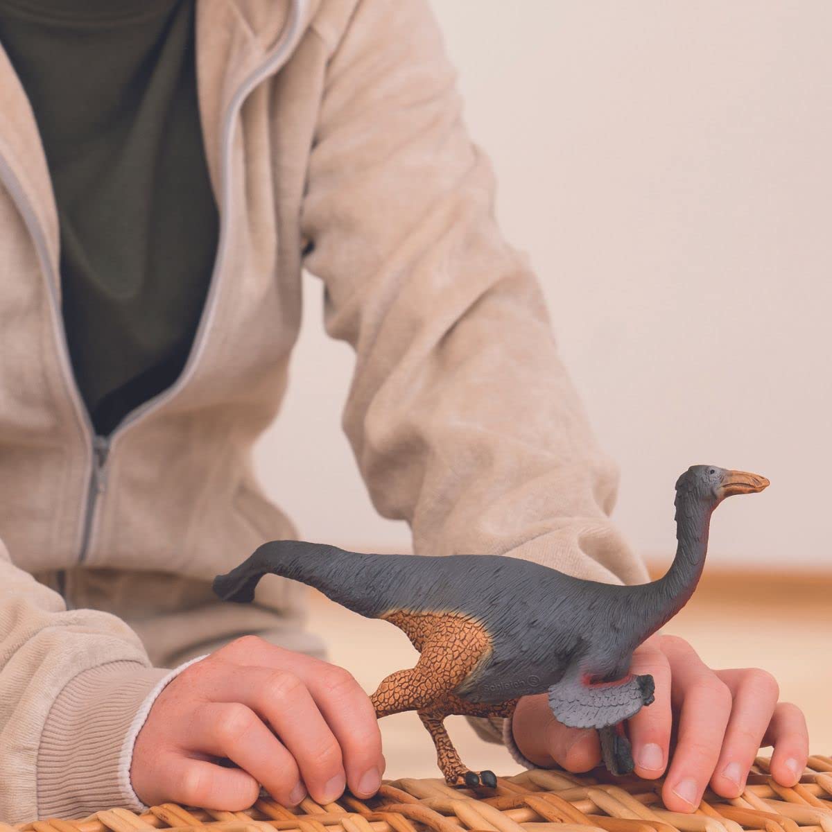 Schleich Gallimimus figurine texture close-up shows detailed skin and teeth realism