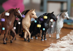 Schleich Sofia's Beauties English Thoroughbred Mare accessories: hairclips and beads for colorful braids