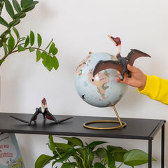 Schleich Quetzalcoatlus detailed sculpt enhances realistic dinosaur storytelling.