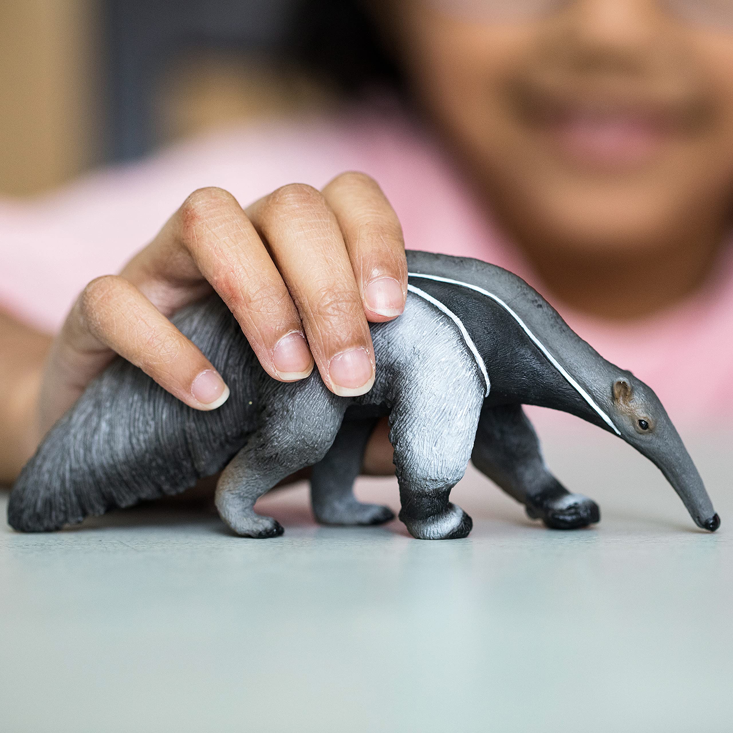 Schleich wild life anteater side view—realistic angle for storytelling and display.
