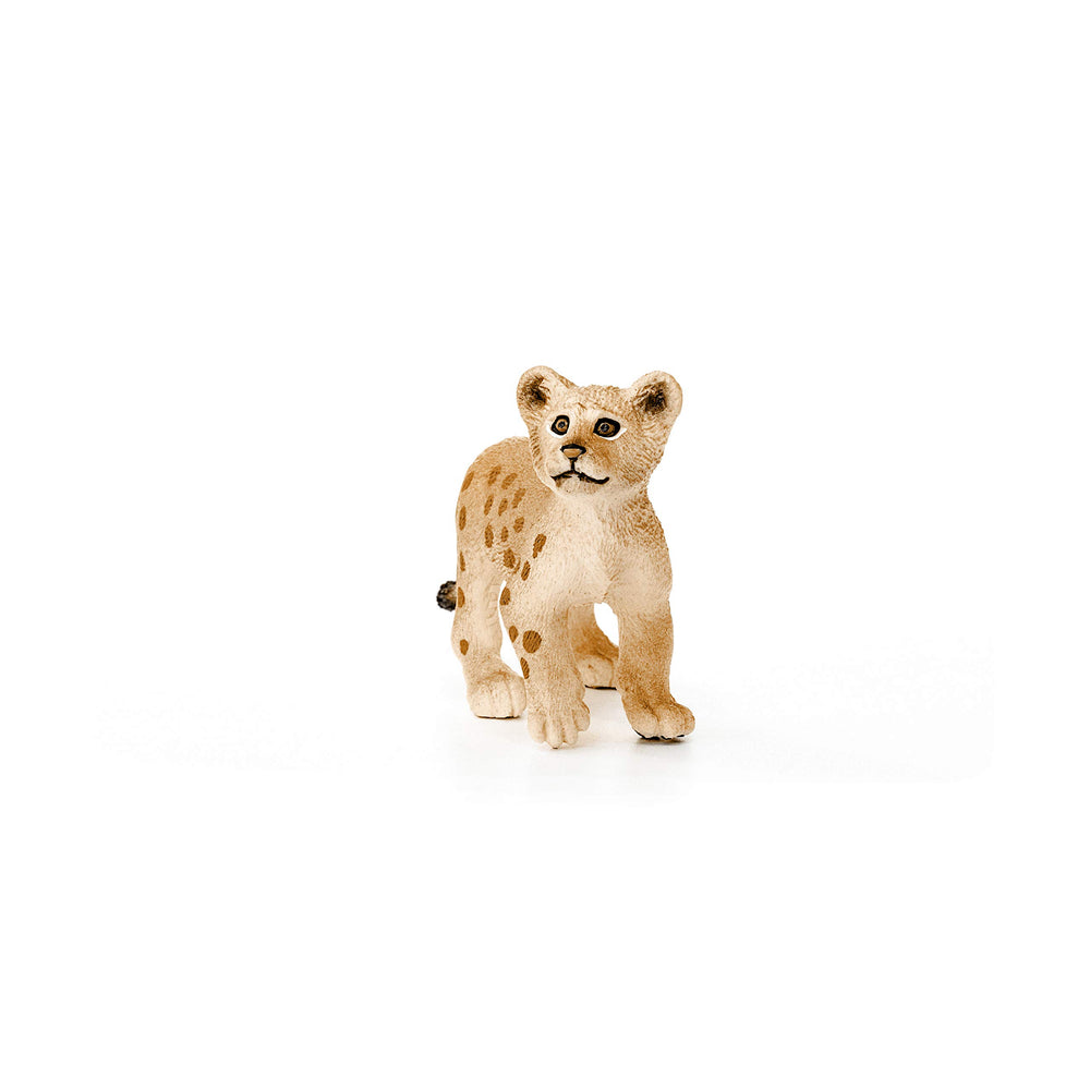 Schleich Lion Cub close-up highlighting tiny claws for realistic storytelling.