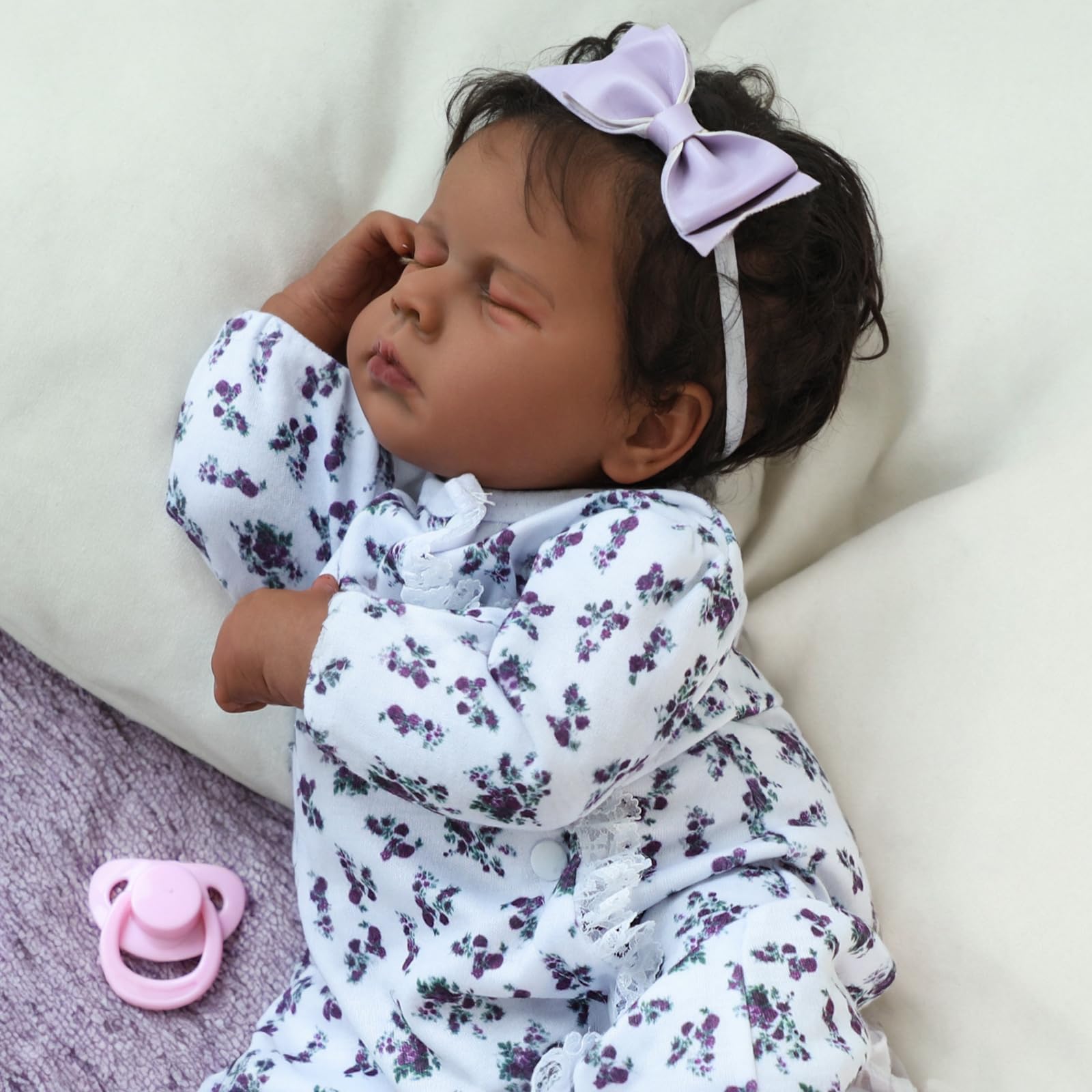 SCOM Reborn doll hands and feet closeup emphasizing lifelike proportions.